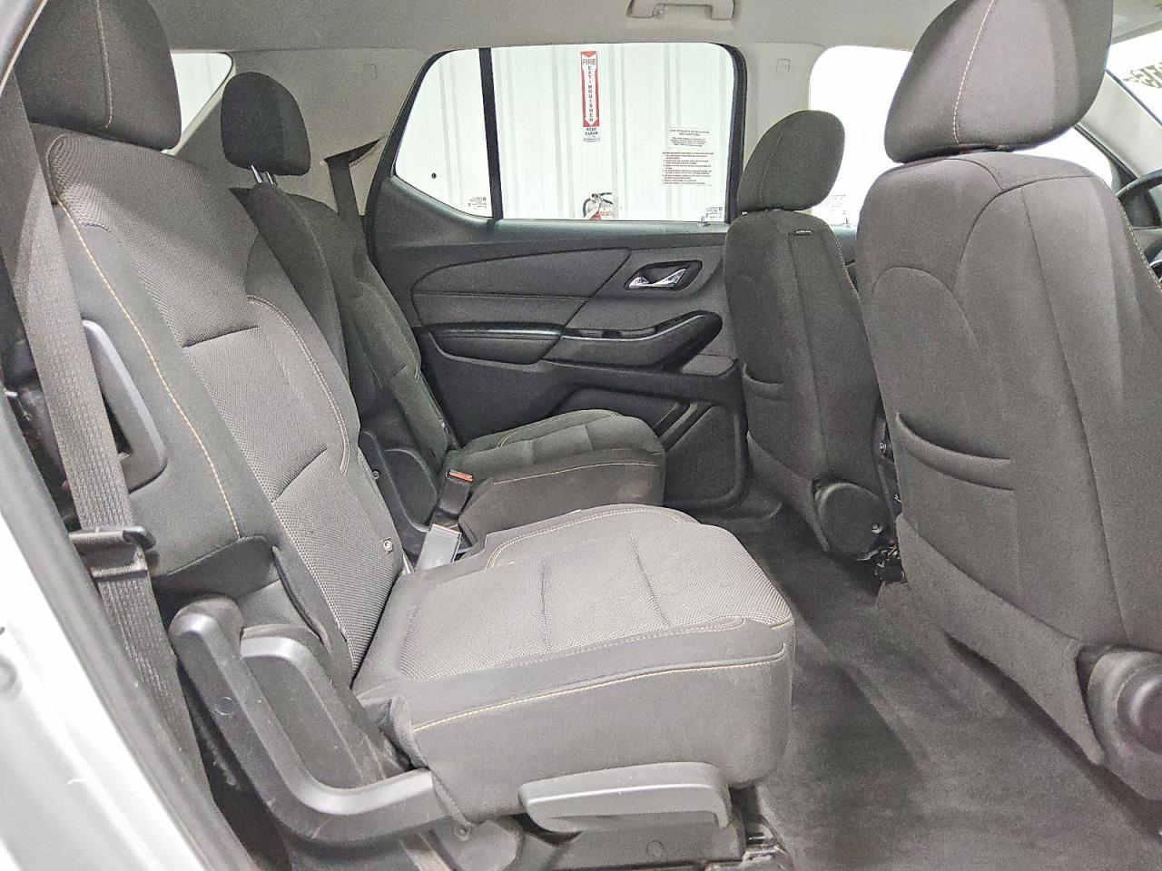 2020 Chevrolet Traverse Lt - zdjęcie 11