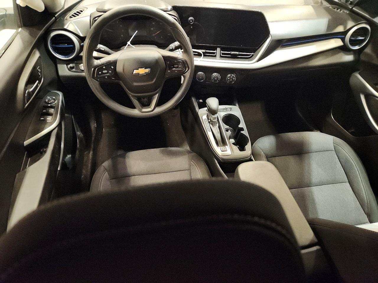 2024 Chevrolet Trax Ls - zdjęcie 8