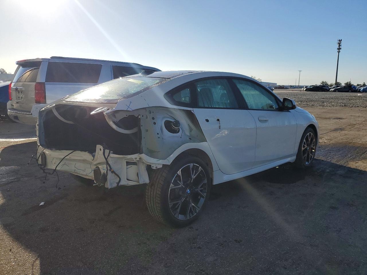 2025 BMW 228Xi - zdjęcie 3