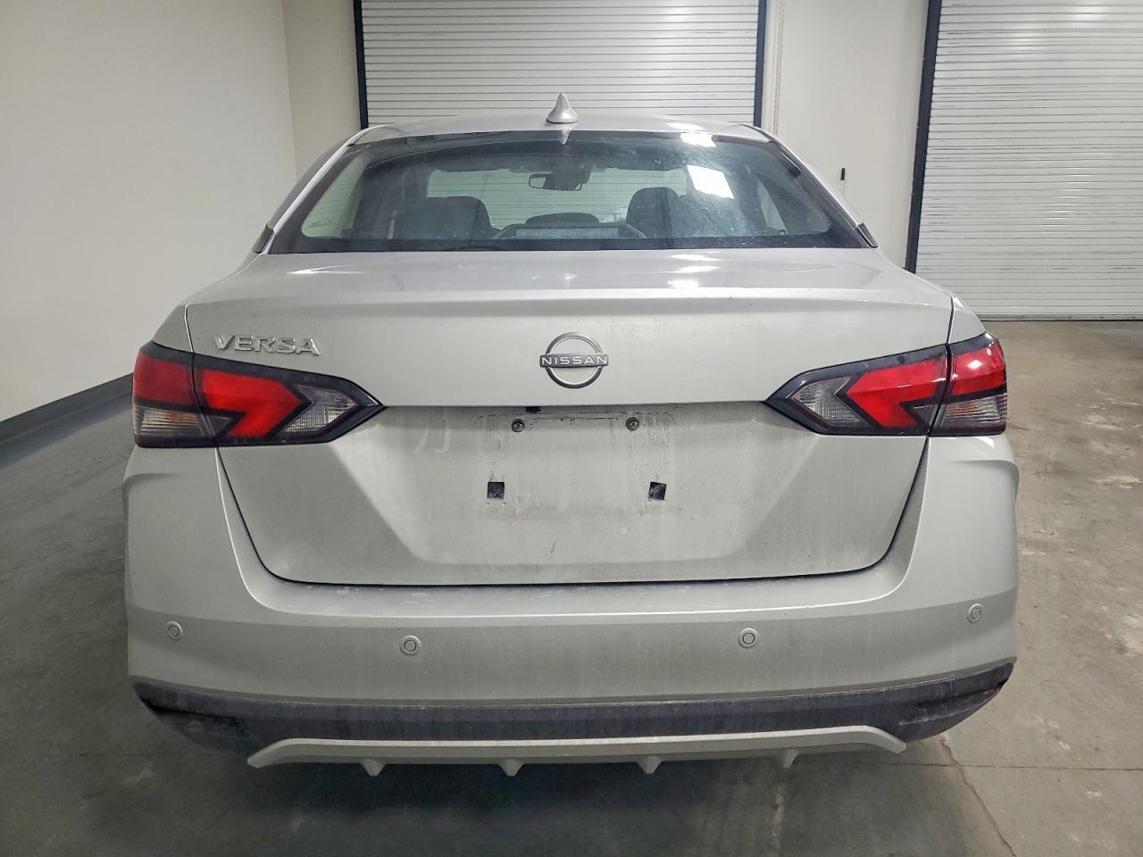 2025 Nissan Versa Sv - zdjęcie 6