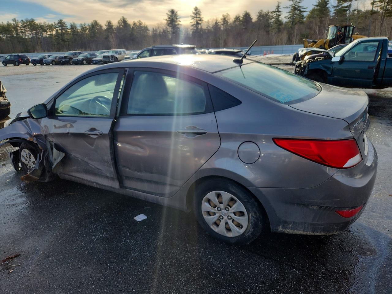 2017 Hyundai Accent Se - zdjęcie 2