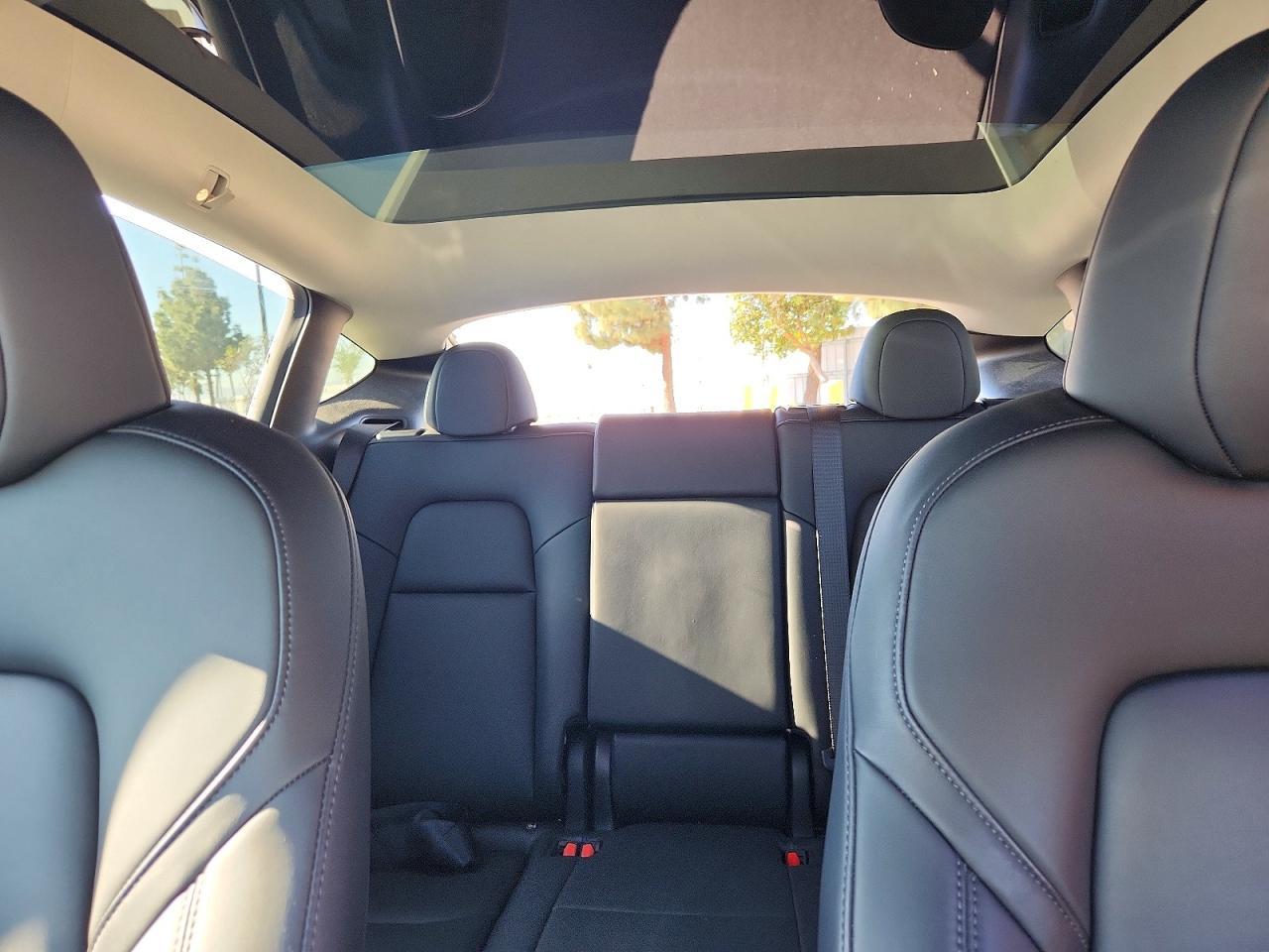 2023 Tesla Model Y - zdjęcie 10