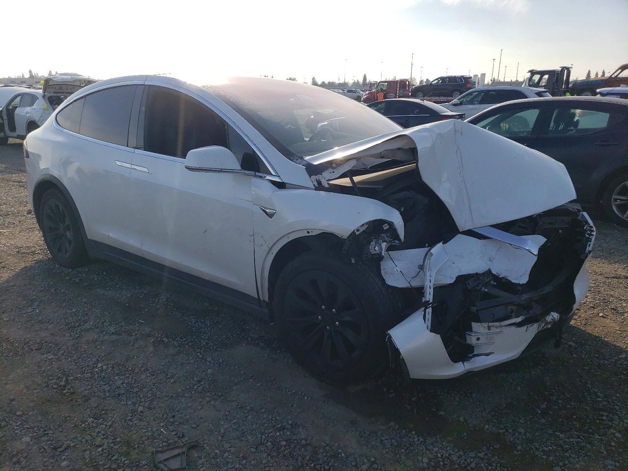 2021 Tesla Model X - zdjęcie 4