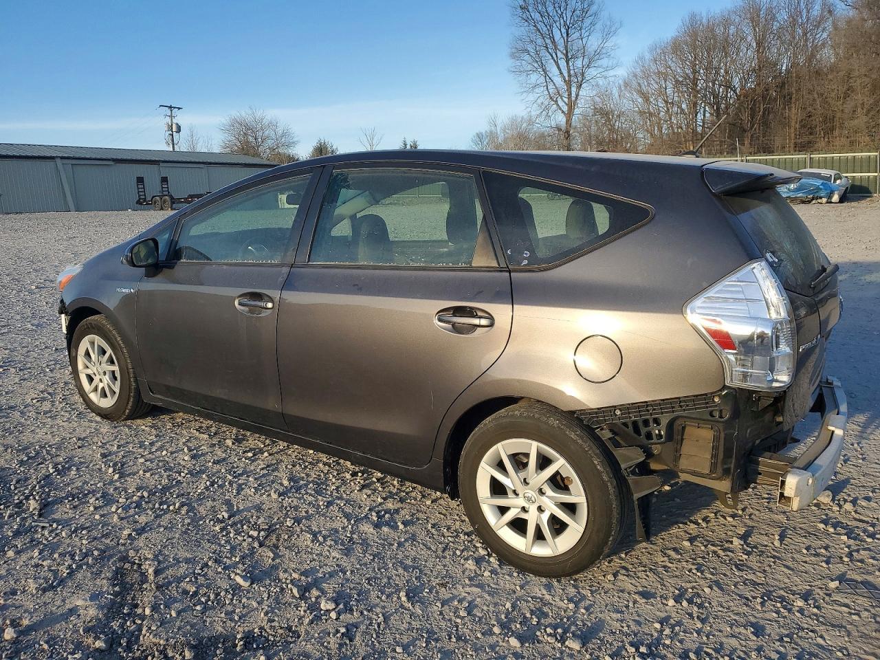 2014 Toyota Prius V - zdjęcie 2