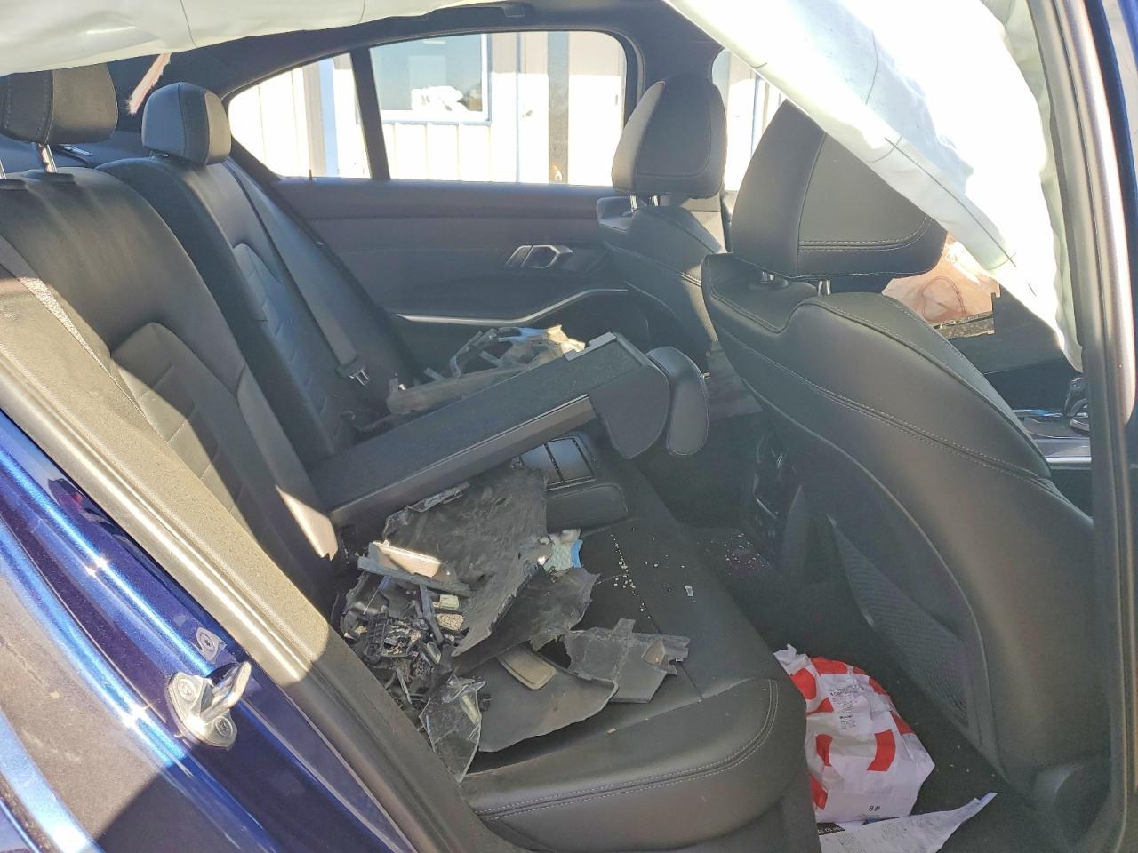 2019 BMW 330I - zdjęcie 10