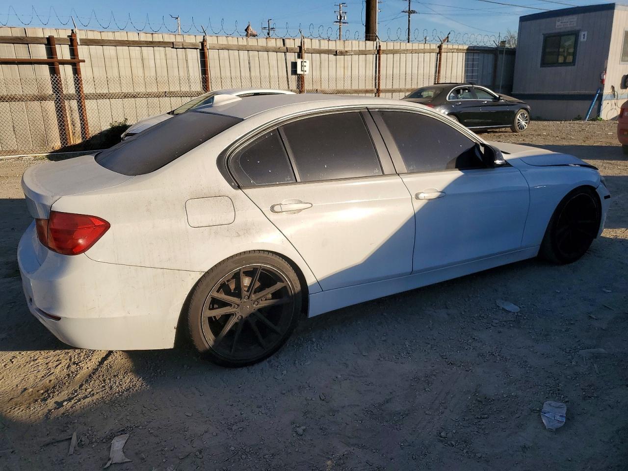 BMW Seria 3 - zdjęcie 3