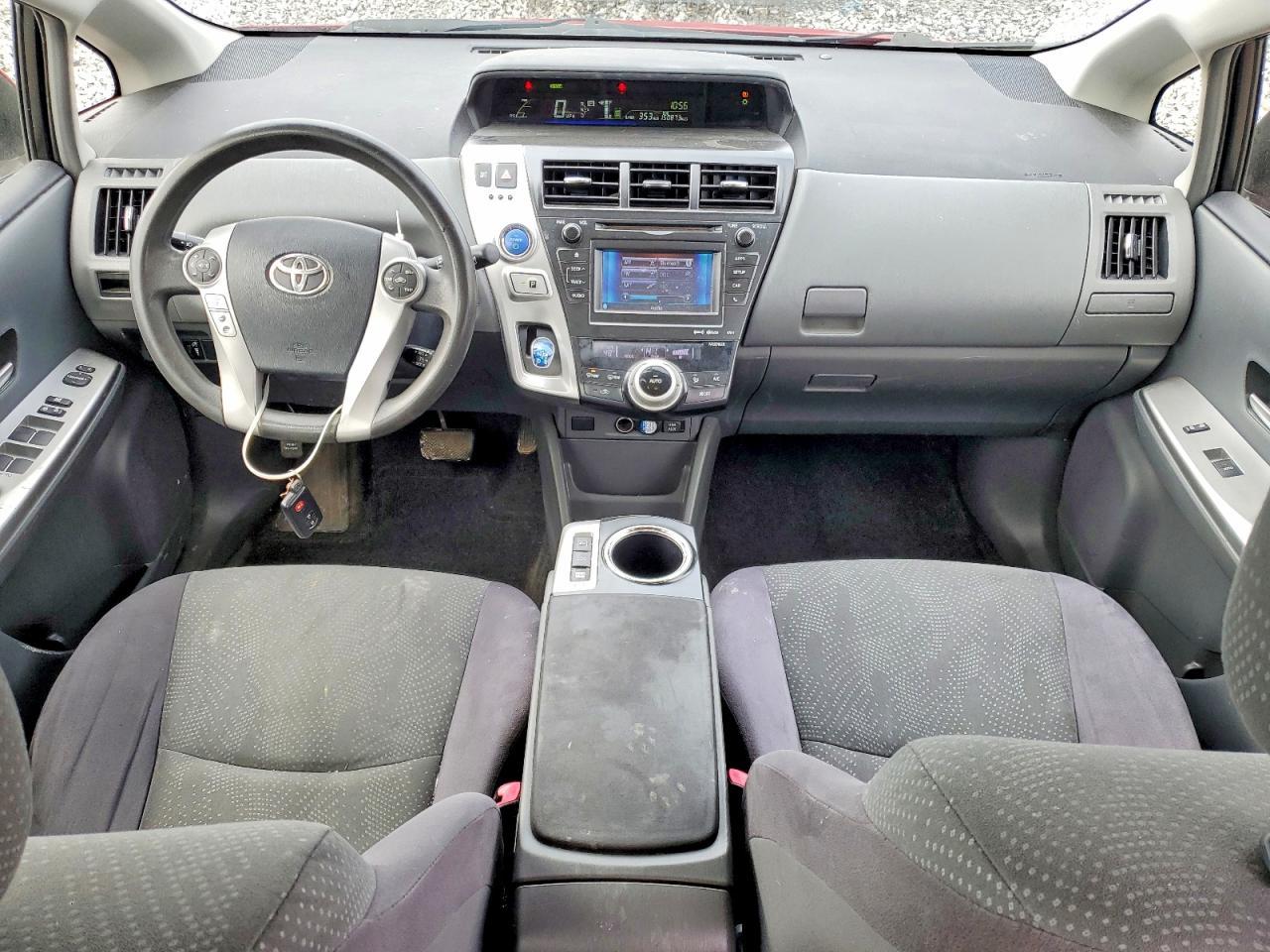 2013 Toyota Prius V - zdjęcie 8