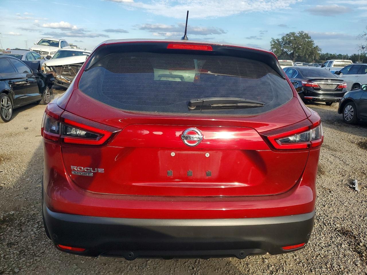 2021 Nissan Rogue Sport S - zdjęcie 6