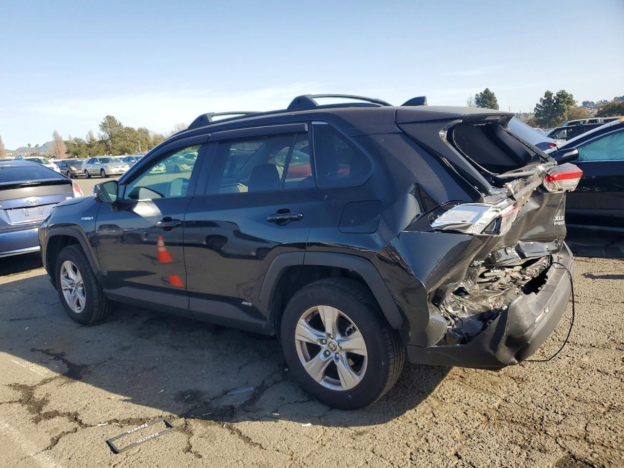 2020 Toyota Rav4 Hybrid Xle - zdjęcie 2