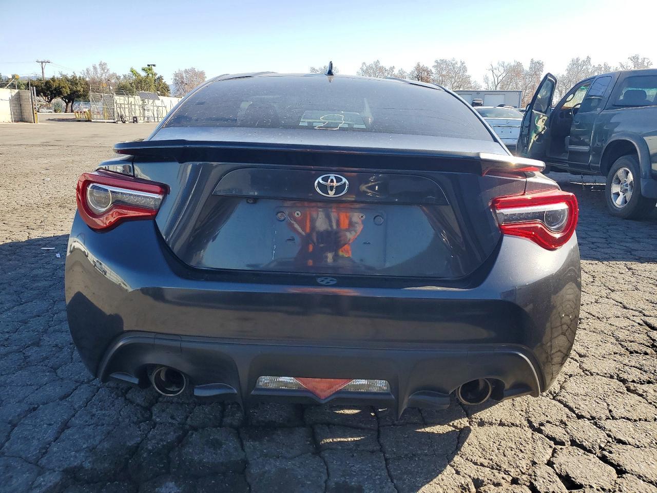 2017 Toyota 86 Base - zdjęcie 6