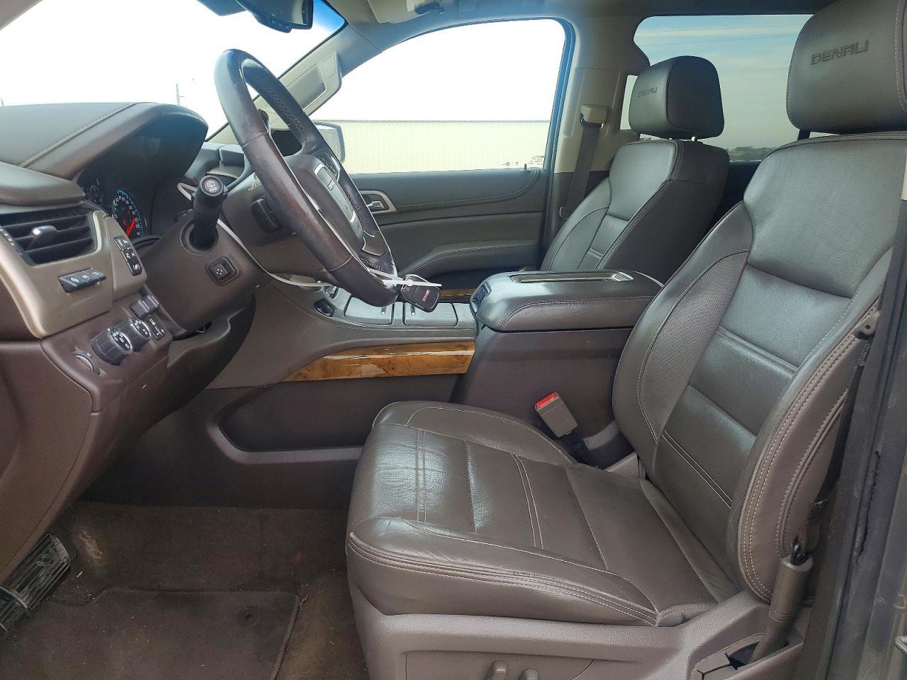 2017 GMC Yukon Denali - zdjęcie 7