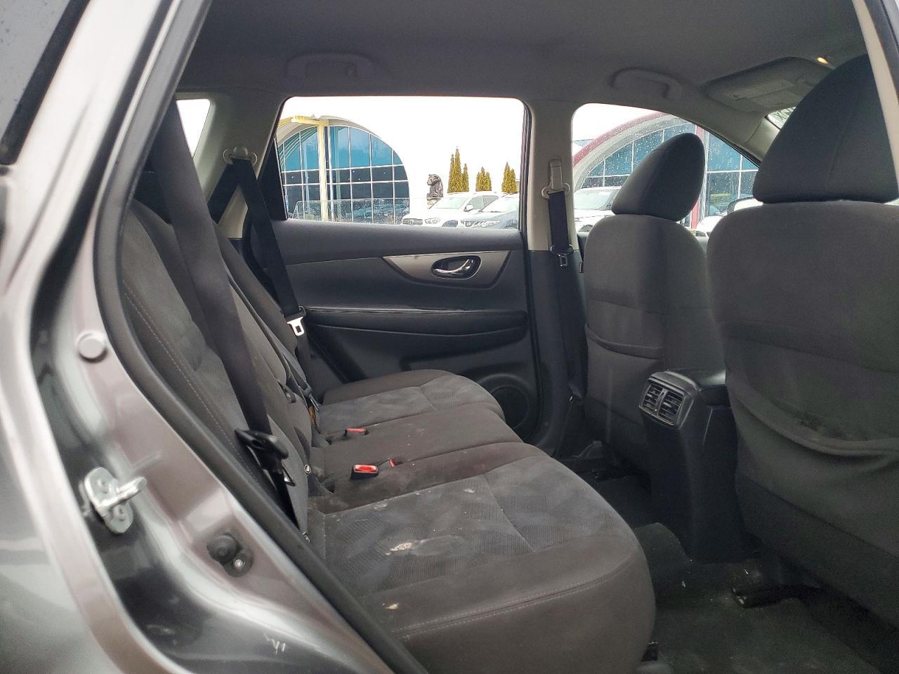 2016 Nissan Rogue S - zdjęcie 11