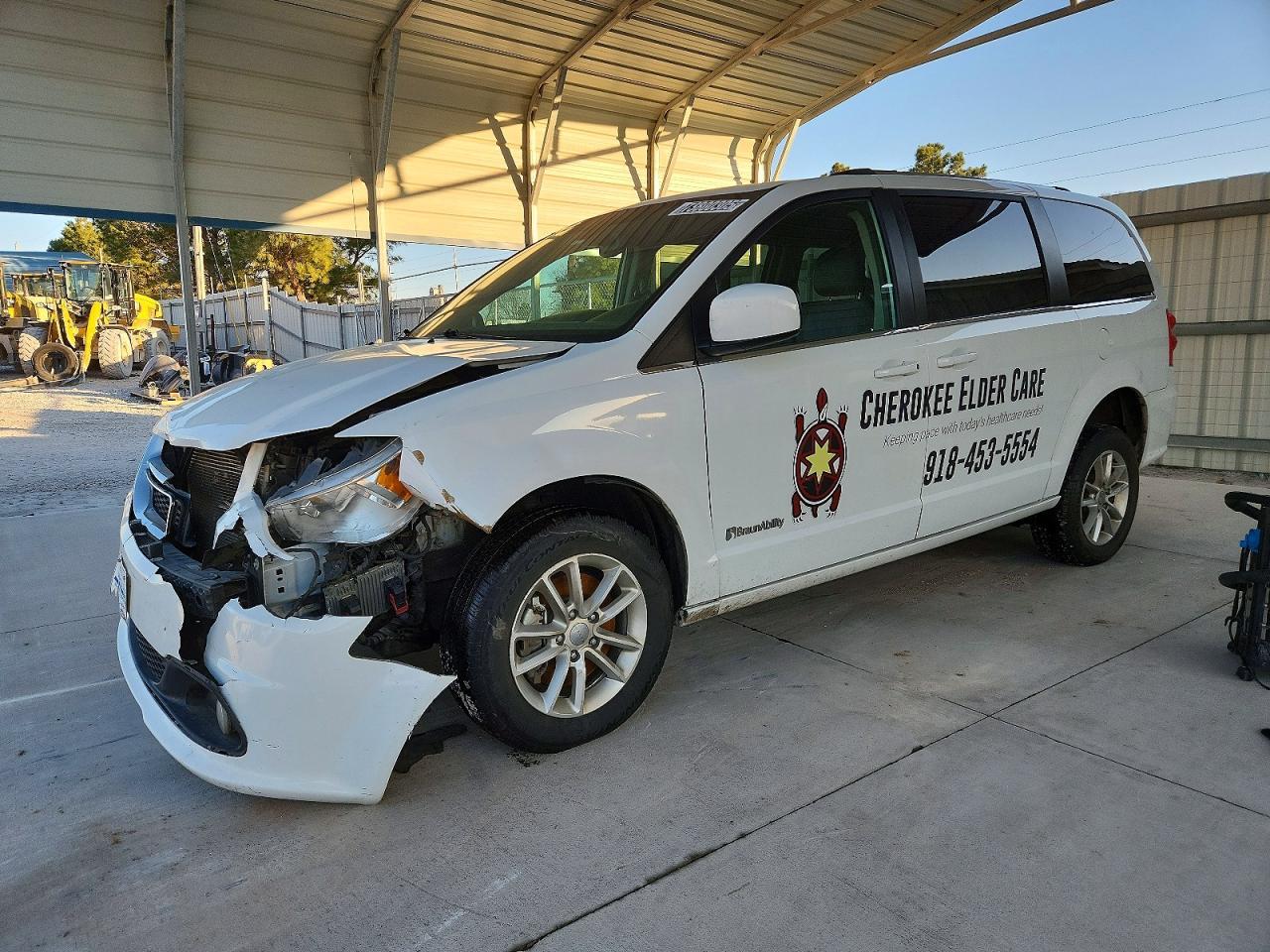 2019 Dodge Grand Caravan Sxt - Wheelchair Van - zdjęcie główne
