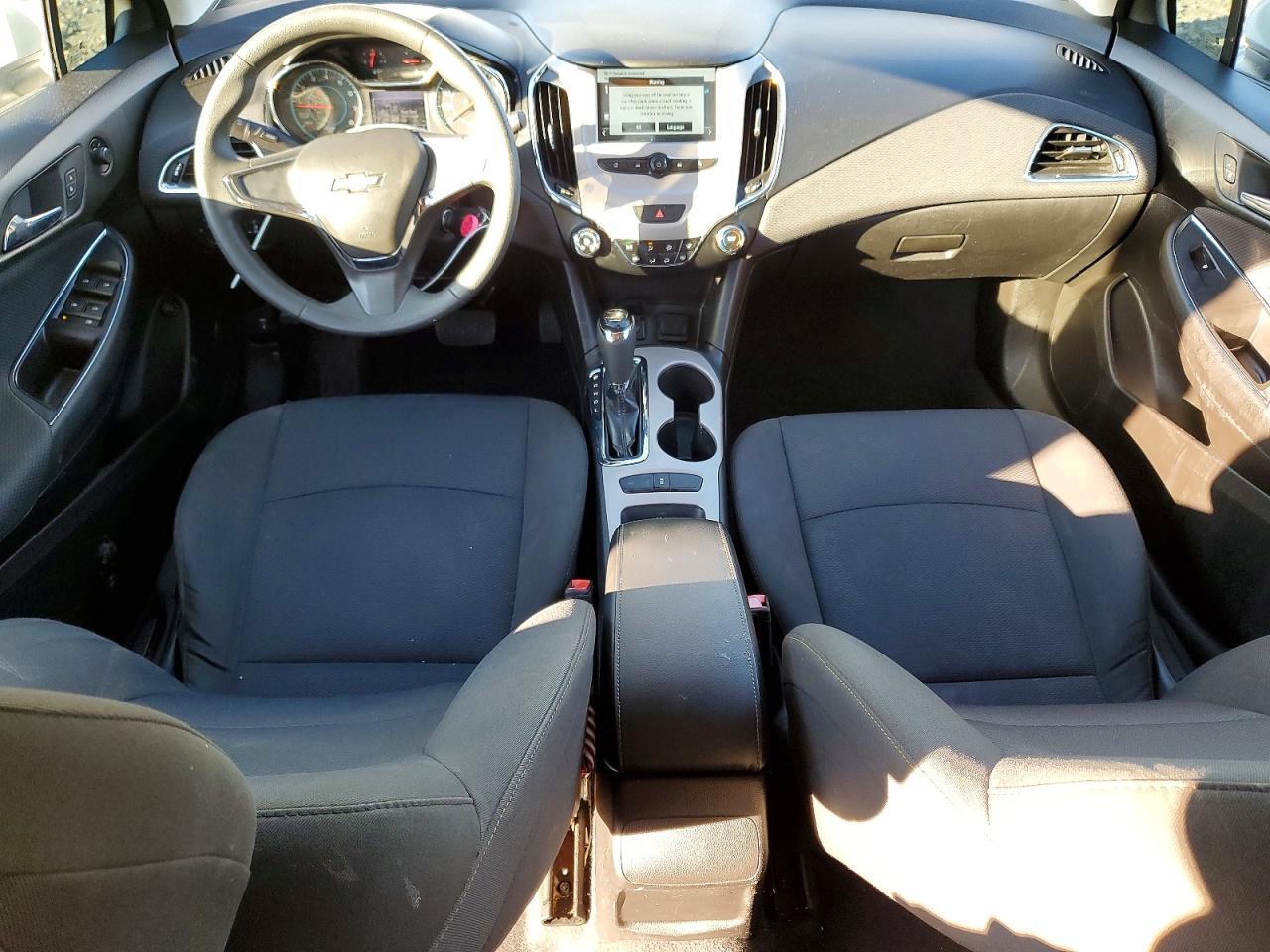 2018 Chevrolet Cruze Ls - zdjęcie 8