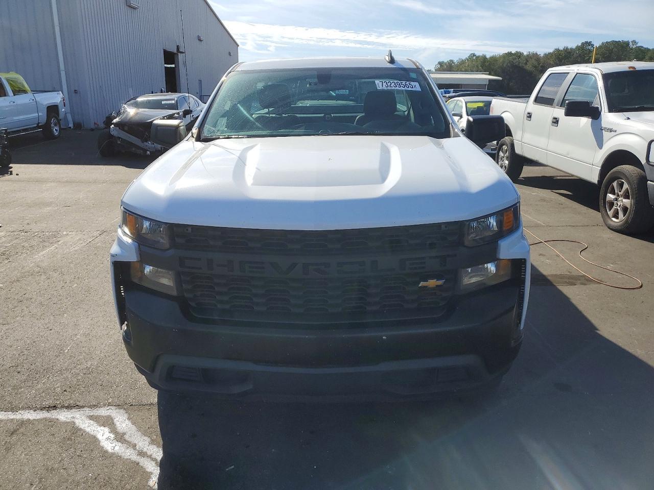 2021 Chevrolet Silverado C1500 - zdjęcie 5