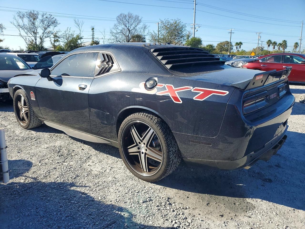 2018 Dodge Challenger Sxt - zdjęcie 2