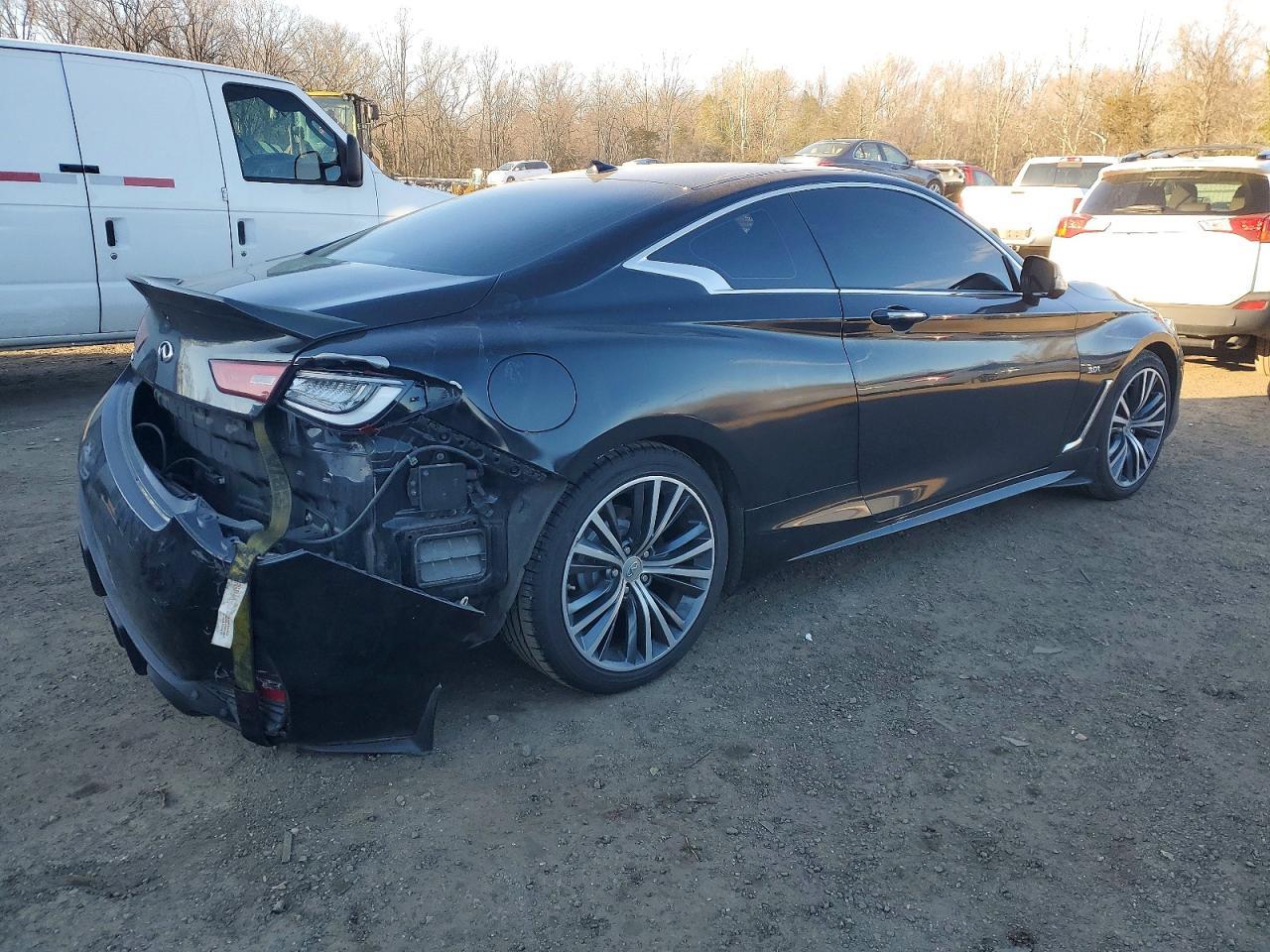 2017 Infiniti Q60 Premium - zdjęcie 3