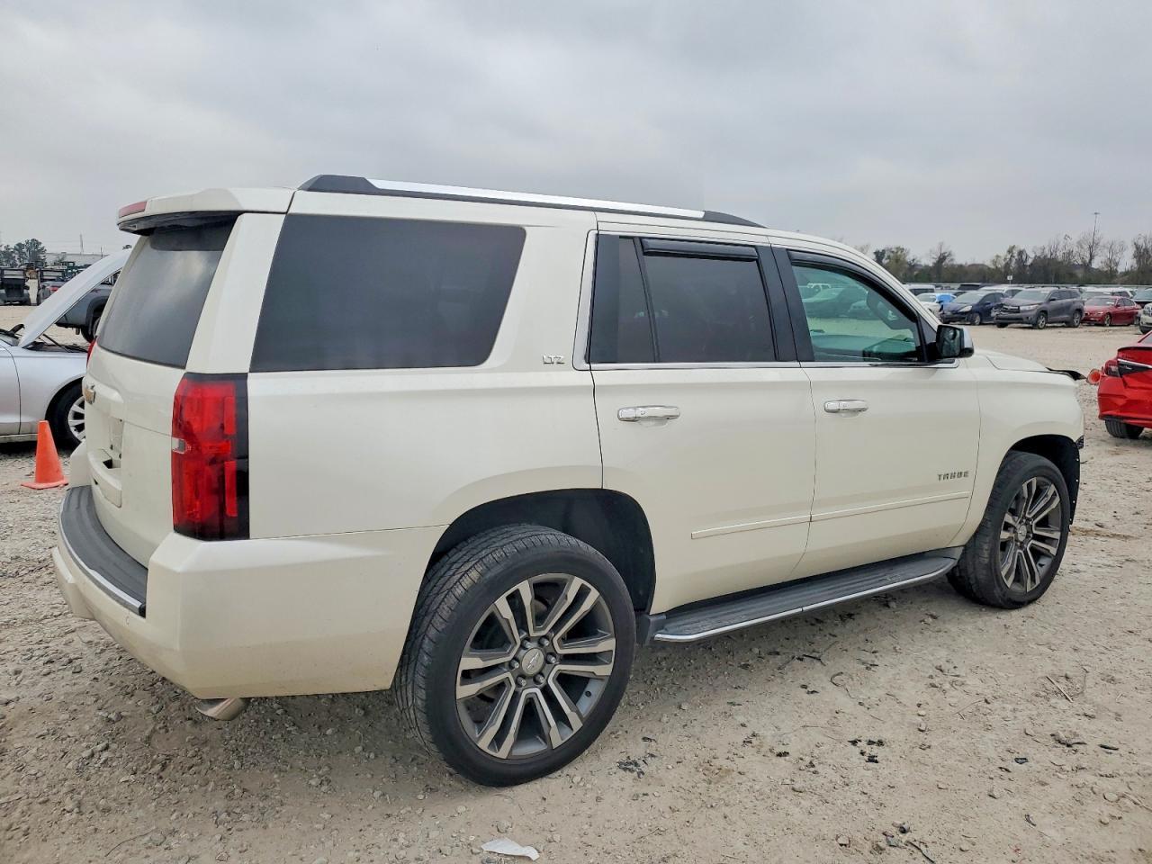2015 Chevrolet Tahoe K1500 Ltz - zdjęcie 3