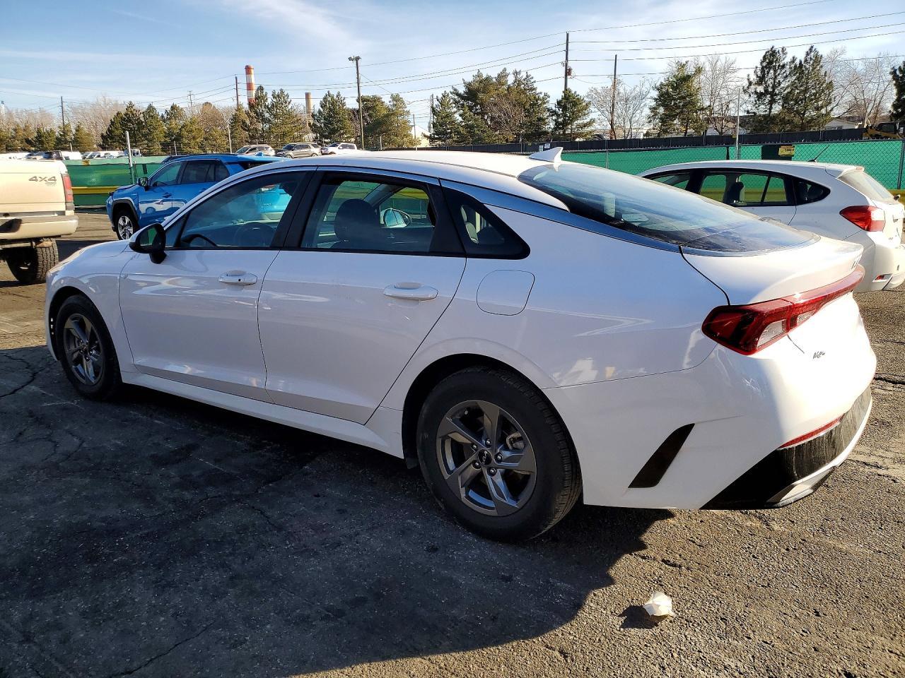 2022 Kia K5 Lxs - zdjęcie 2