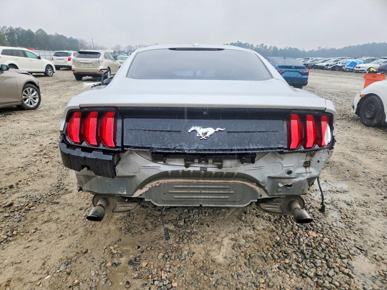 2019 Ford Mustang - zdjęcie 6
