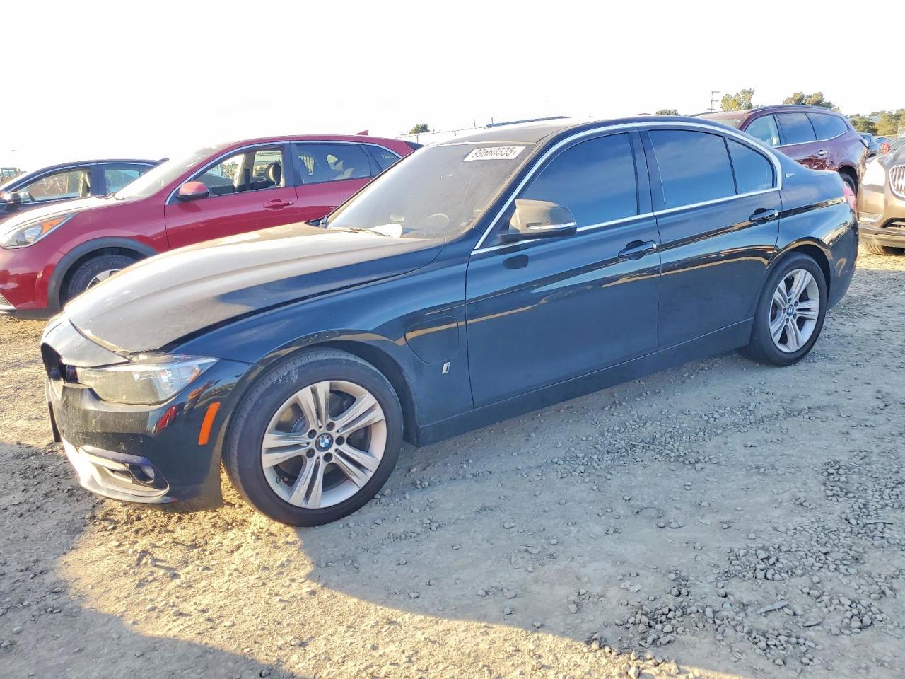 2017 BMW 330E - zdjęcie główne