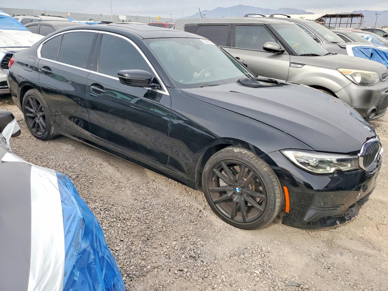 2019 BMW 330I - zdjęcie 4