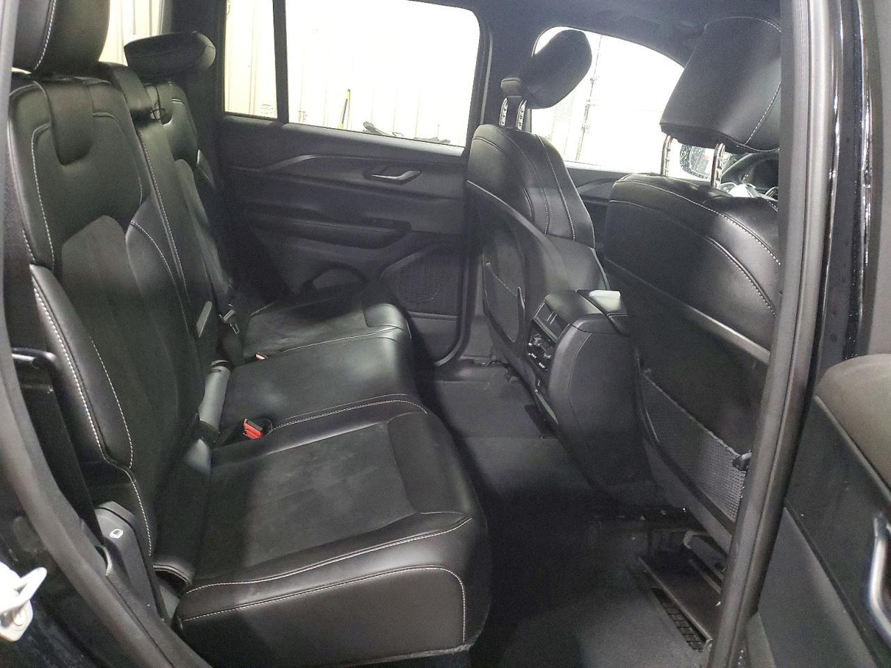 2024 Jeep Grand Cherokee Laredo - zdjęcie 11