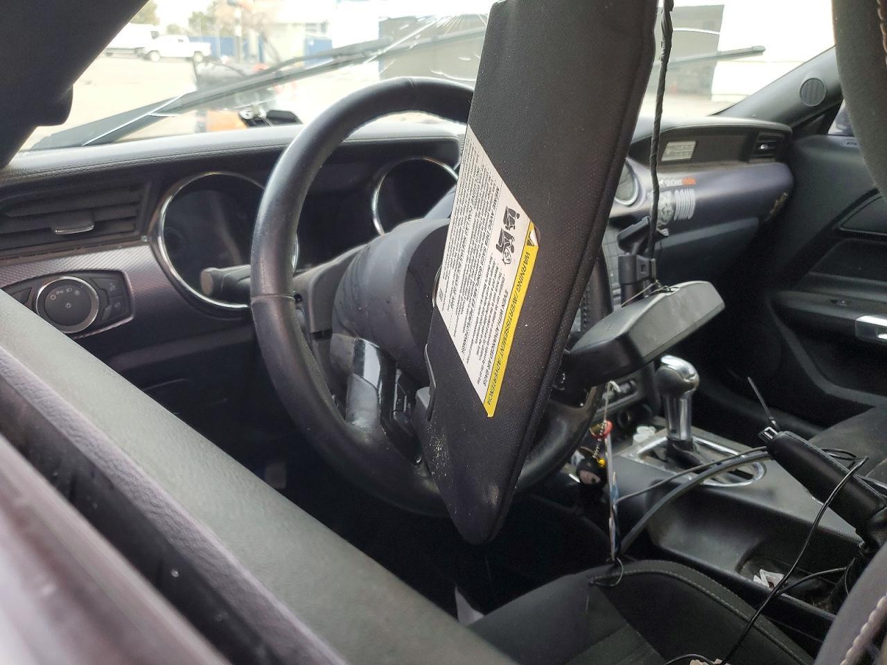 2015 Ford Mustang - zdjęcie 8