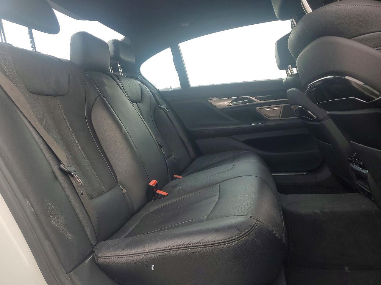 2017 BMW 740 Xi - zdjęcie 10