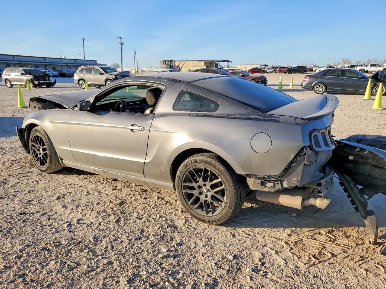 2014 Ford Mustang - zdjęcie 2