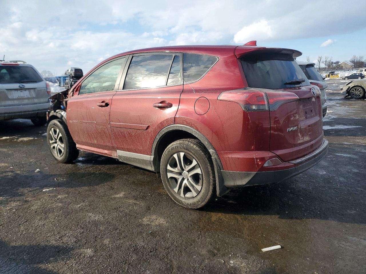 2018 Toyota Rav4 Le - zdjęcie 2