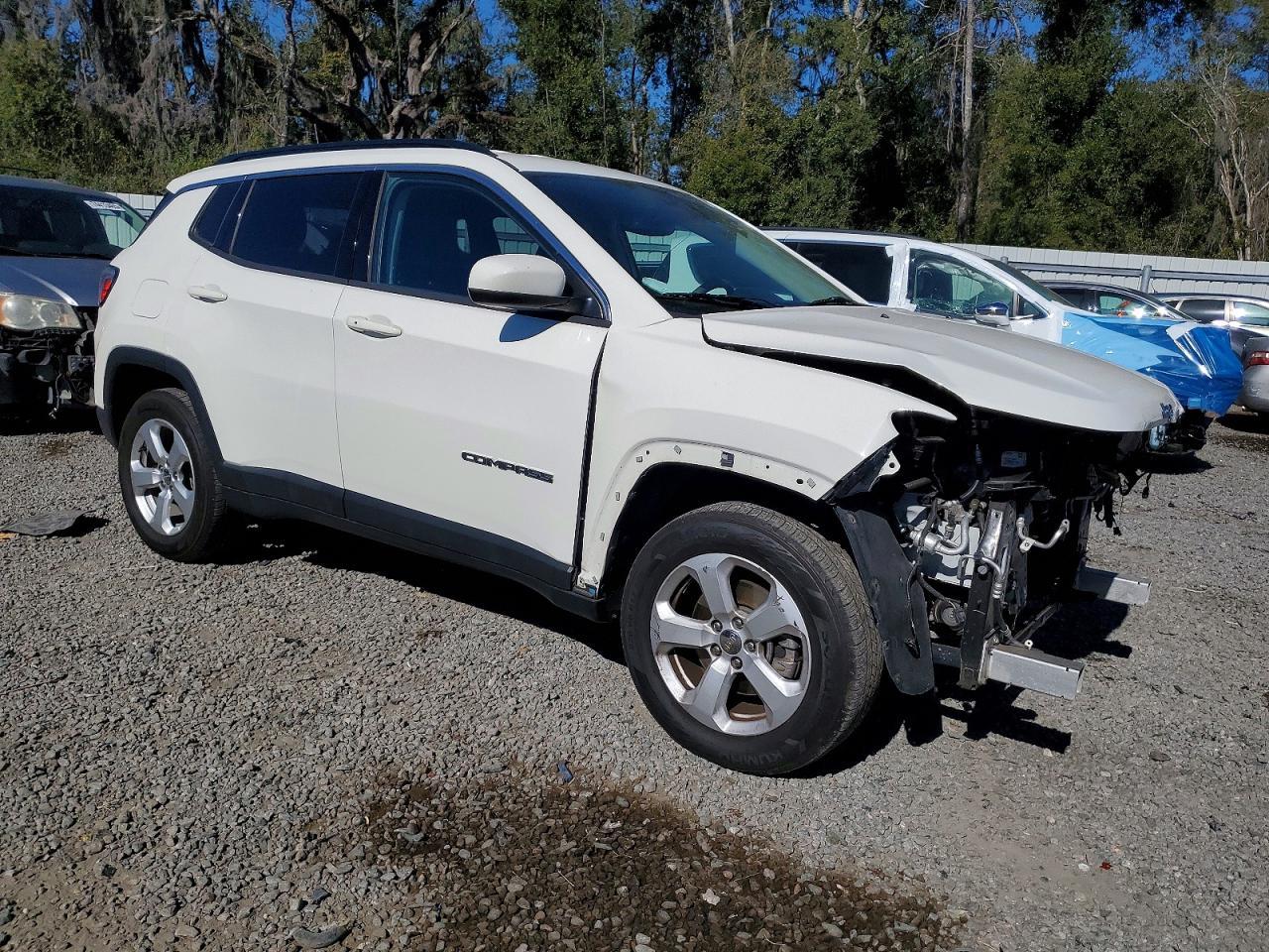 2019 Jeep Compass Latitude - zdjęcie 4