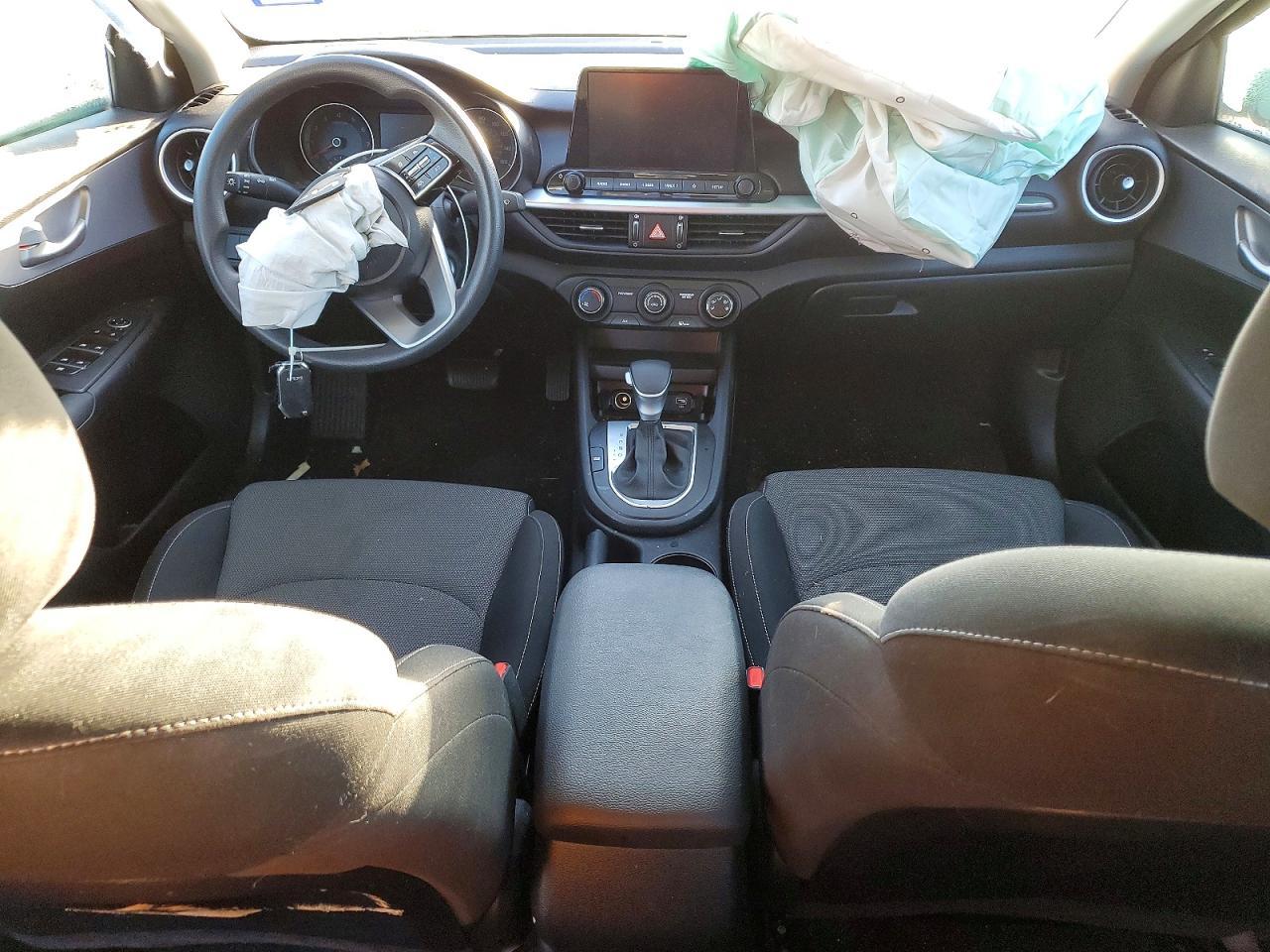 2024 Kia Forte Lx - zdjęcie 8