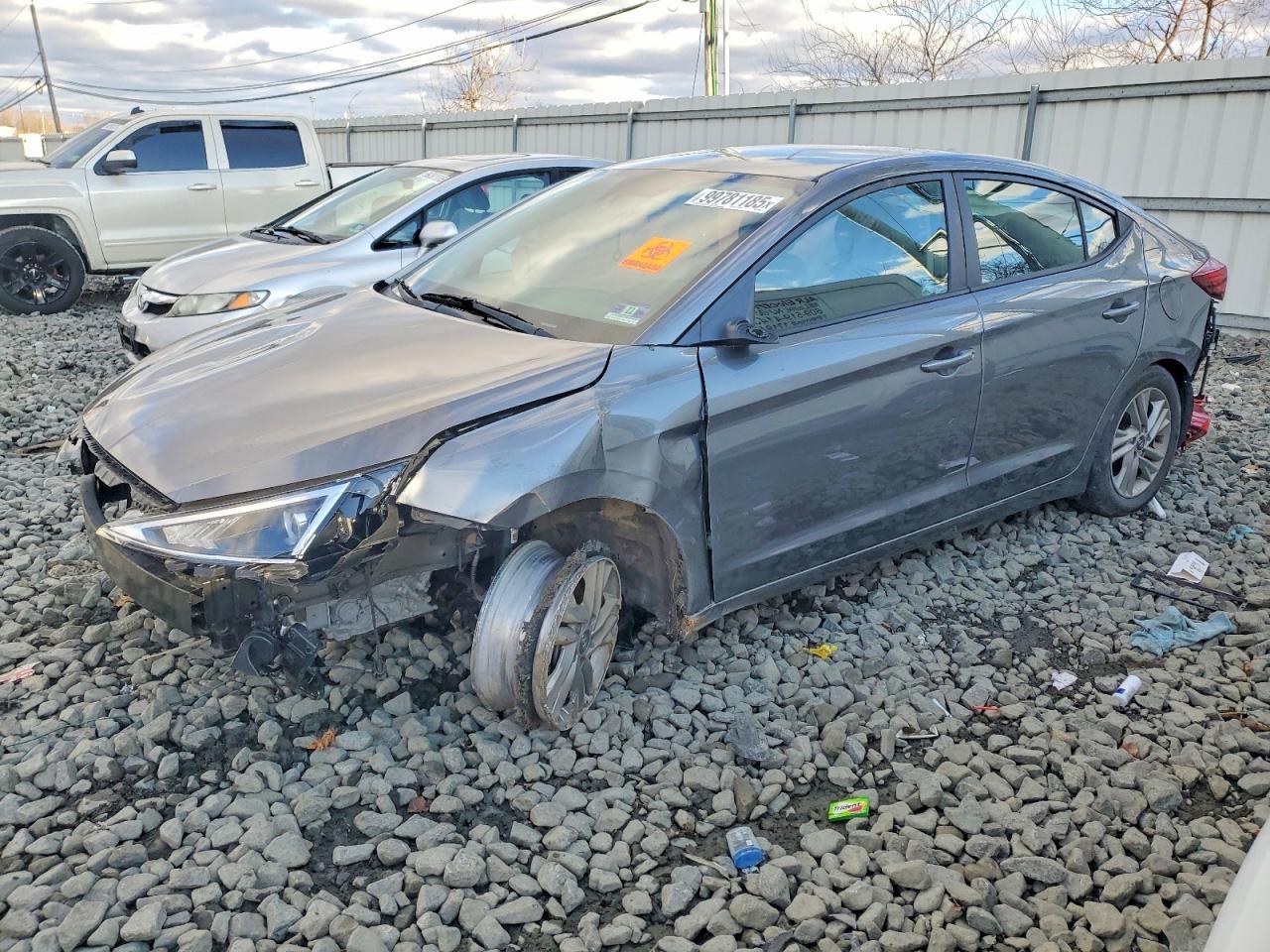 2020 Hyundai Elantra Sel - zdjęcie główne