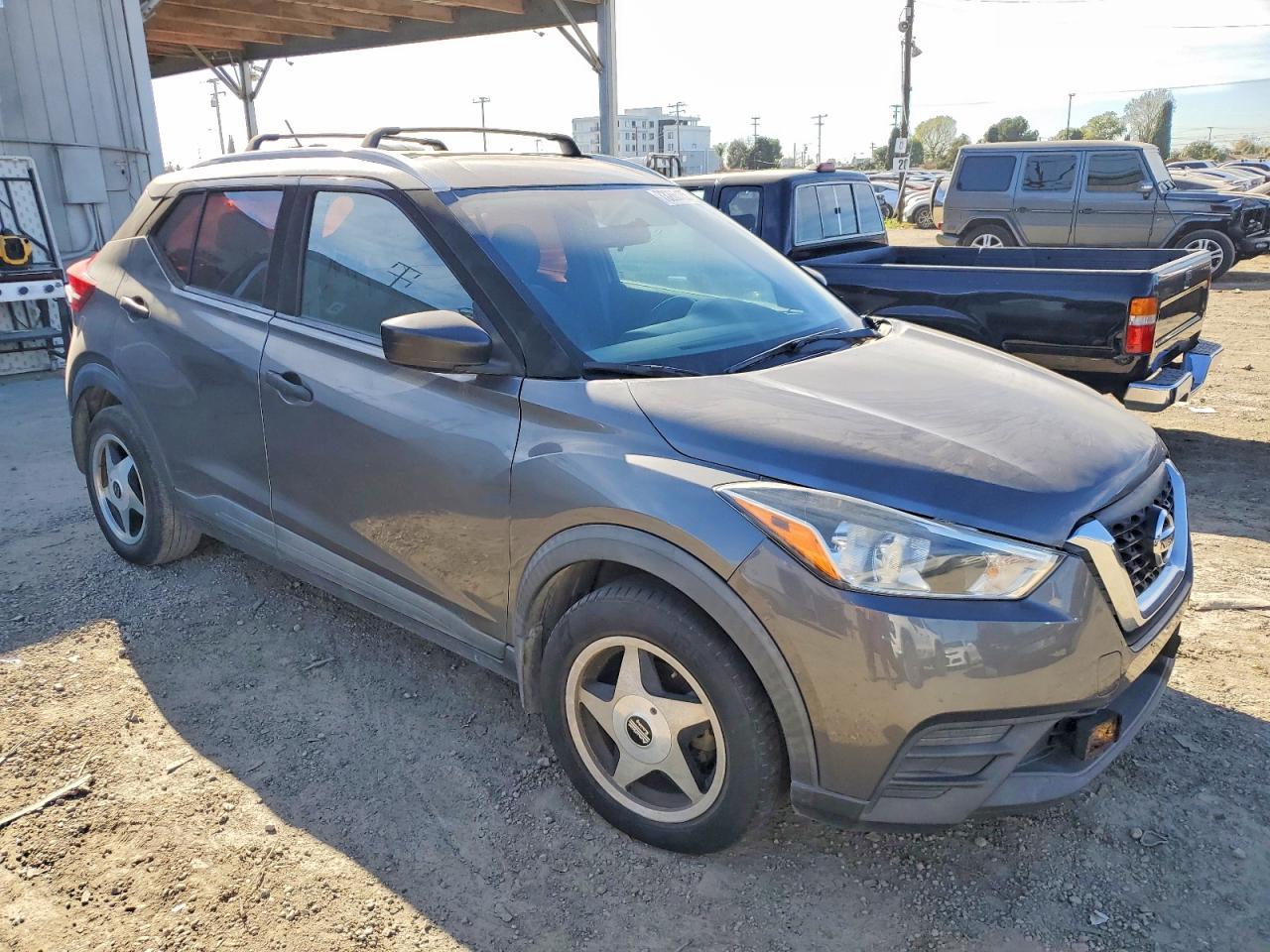 2019 Nissan Kicks S - zdjęcie 4