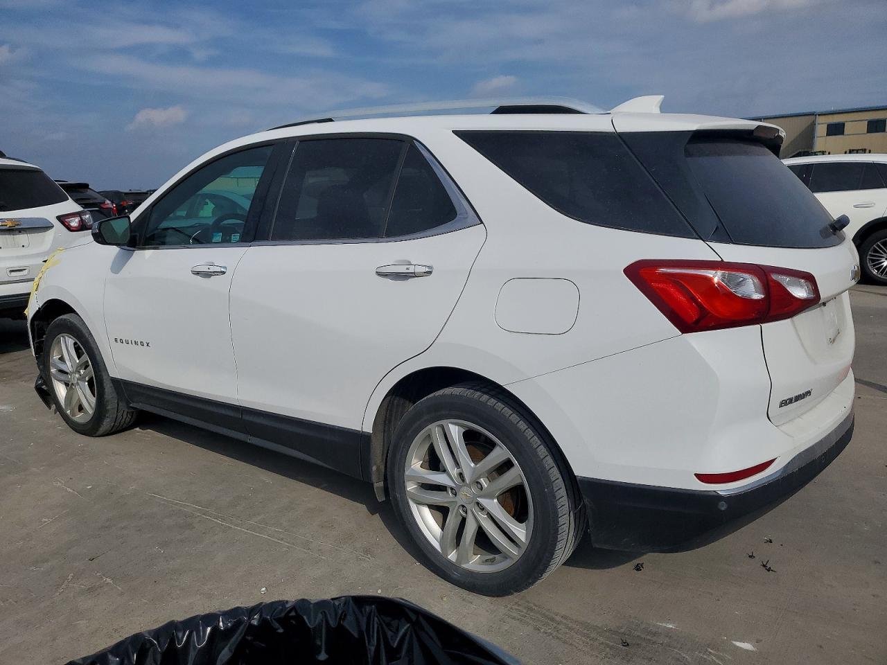 2018 Chevrolet Equinox Premier - zdjęcie 2