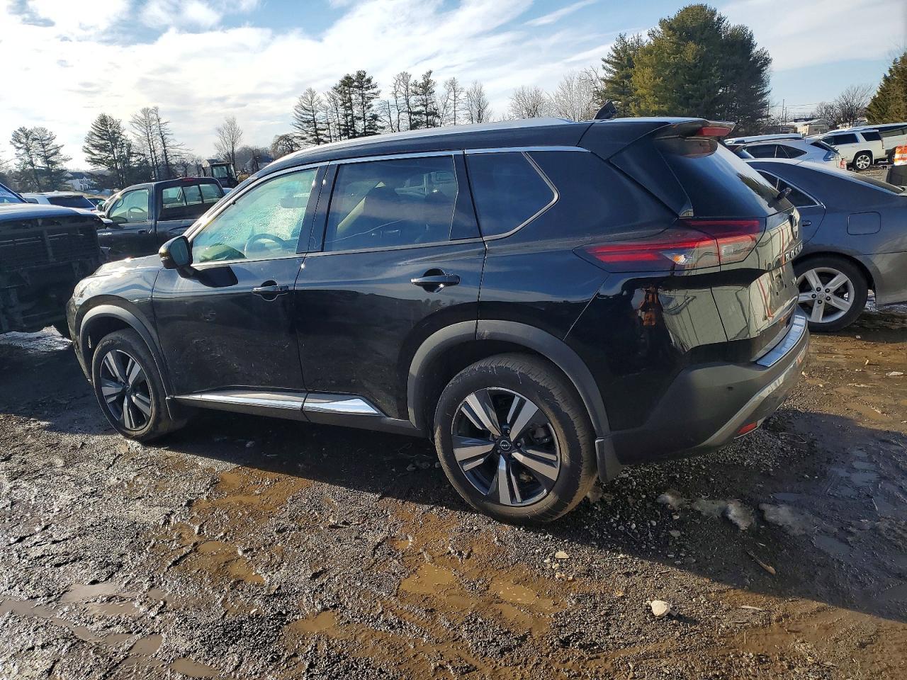 2023 Nissan Rogue Sl - zdjęcie 2