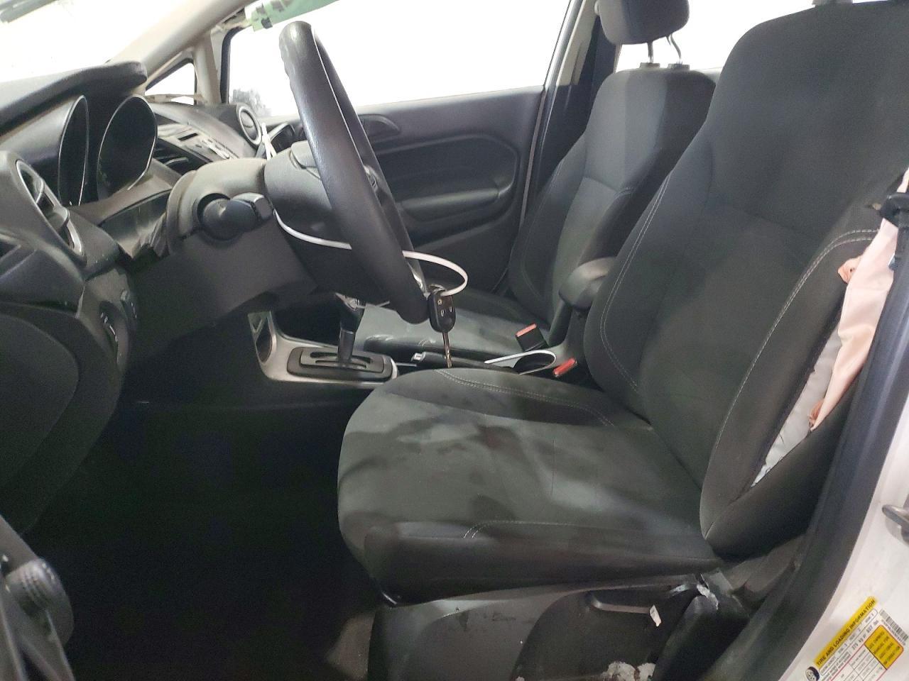 2019 Ford Fiesta Se - zdjęcie 13