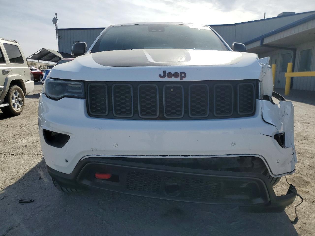 2021 Jeep Grand Cherokee Trailhawk - zdjęcie 5