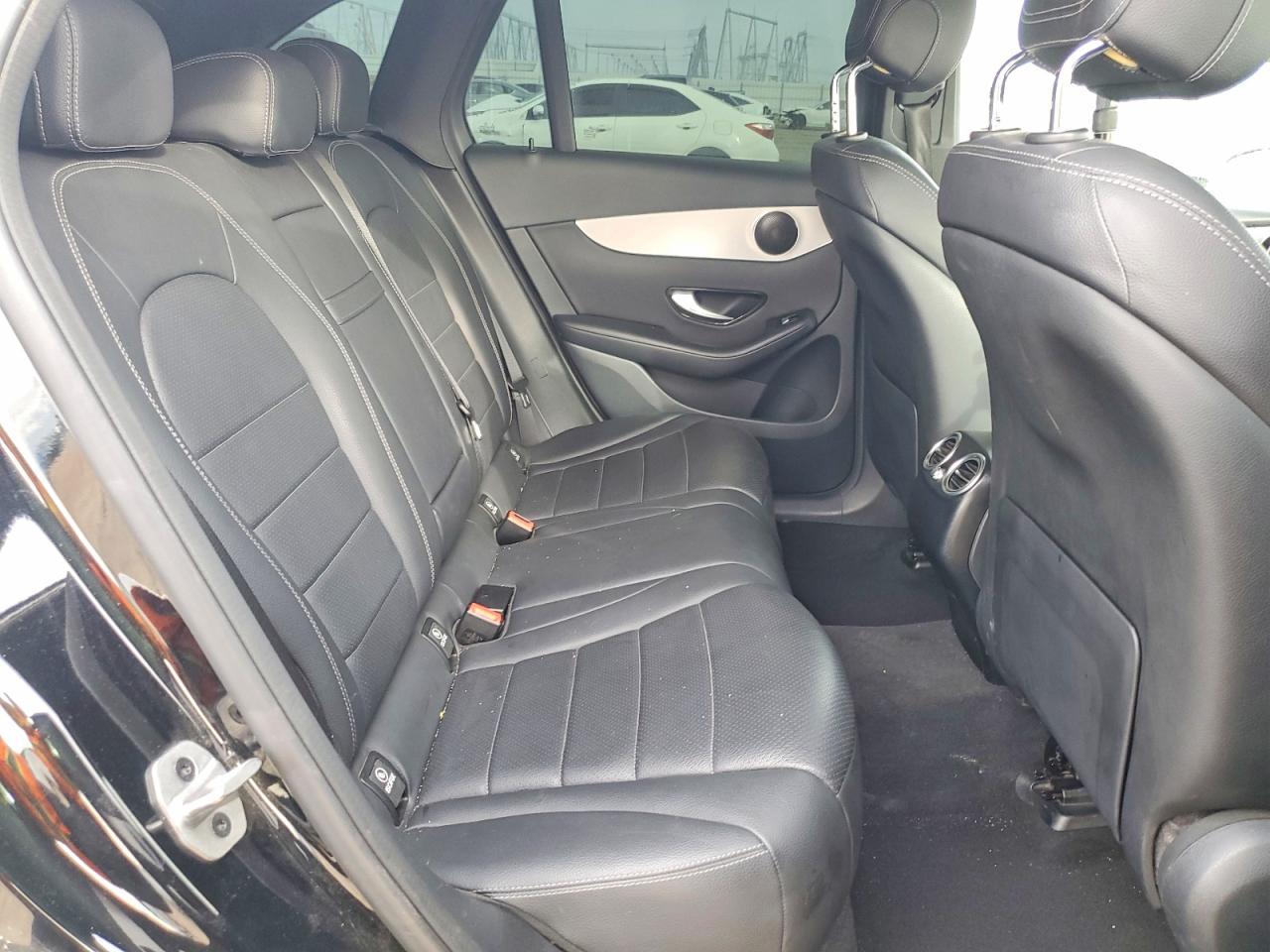 2022 Mercedes Benz Glc - zdjęcie 10