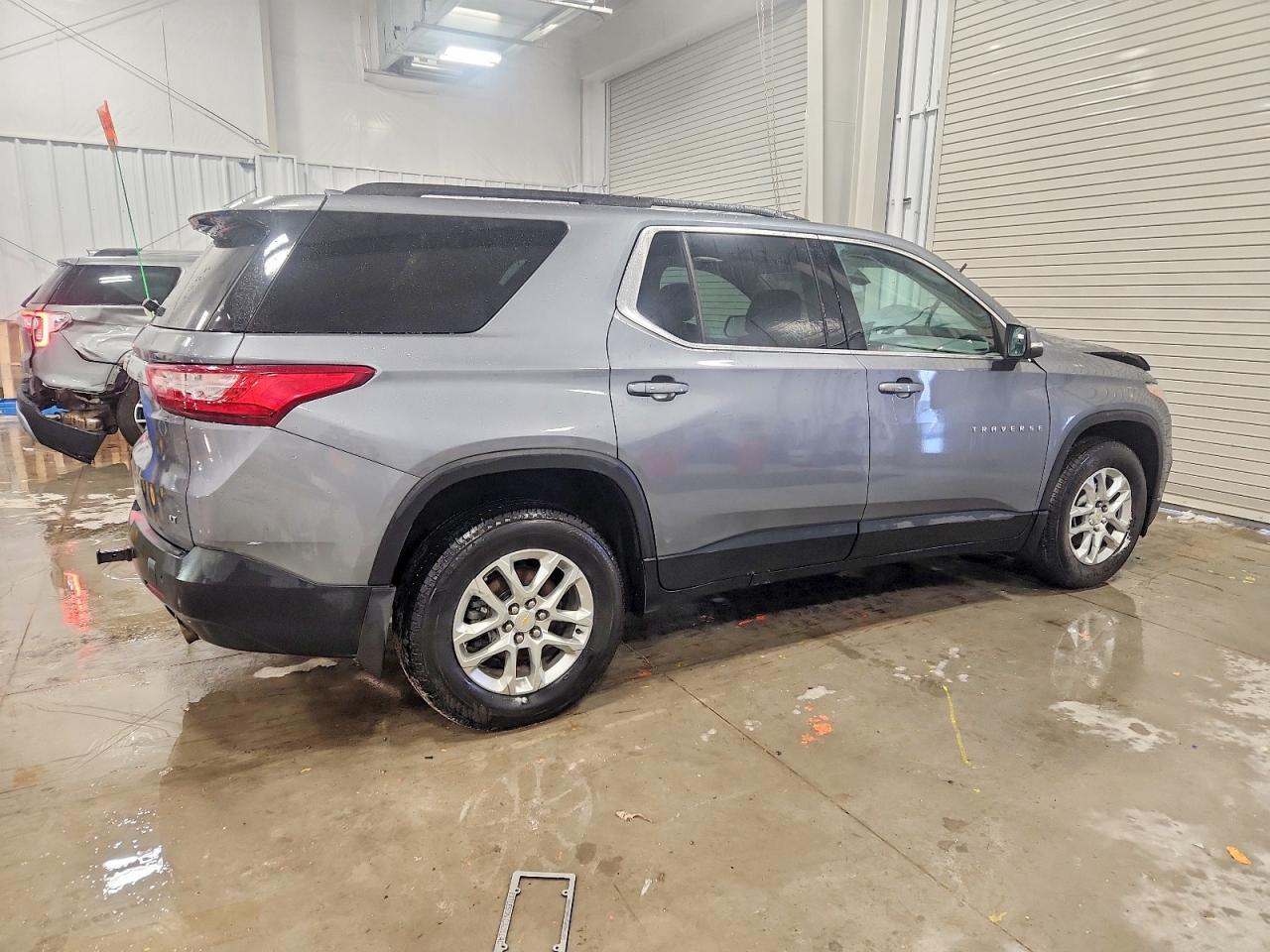 2021 Chevrolet Traverse Lt - zdjęcie 3