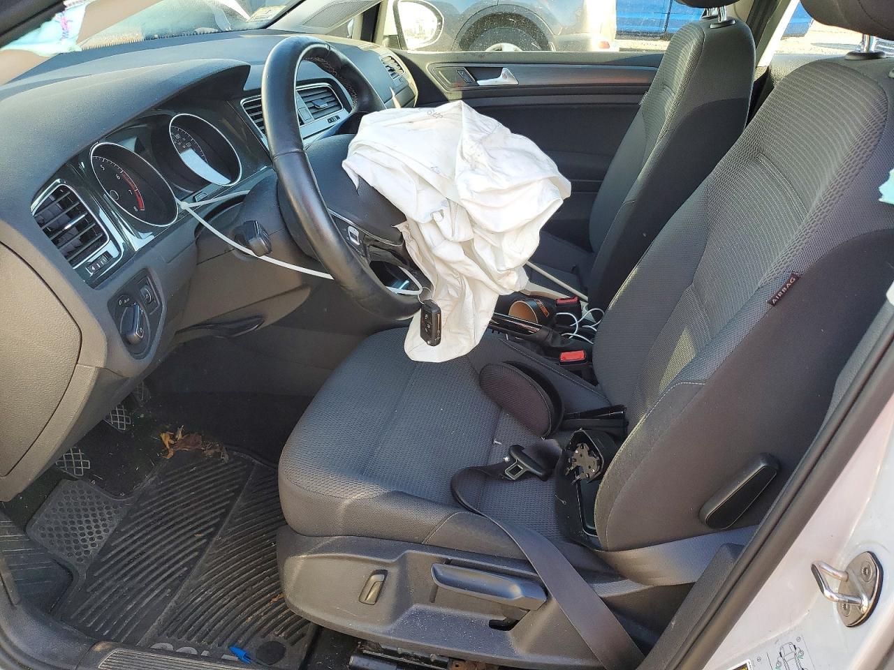 2019 Volkswagen Golf Sportwagen S - zdjęcie 7