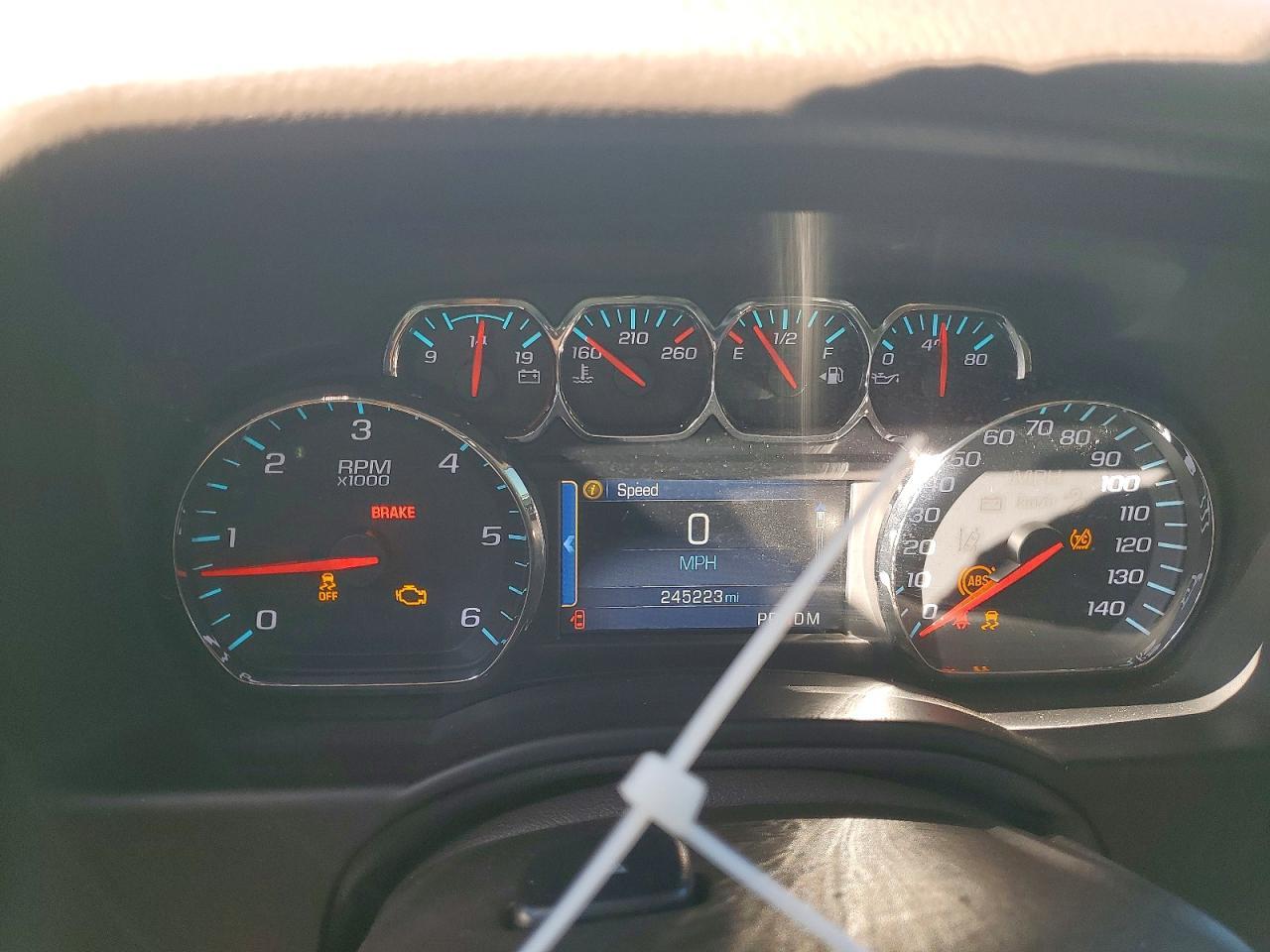 2015 Chevrolet Suburban C1500 Ltz - zdjęcie 9