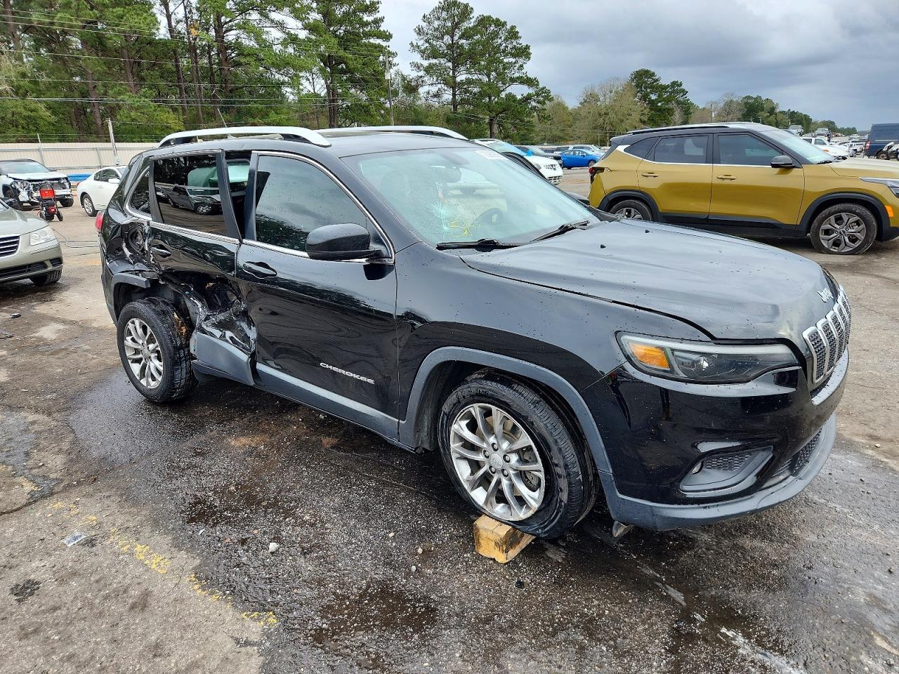 2019 Jeep Cherokee Latitude Plus - zdjęcie 4