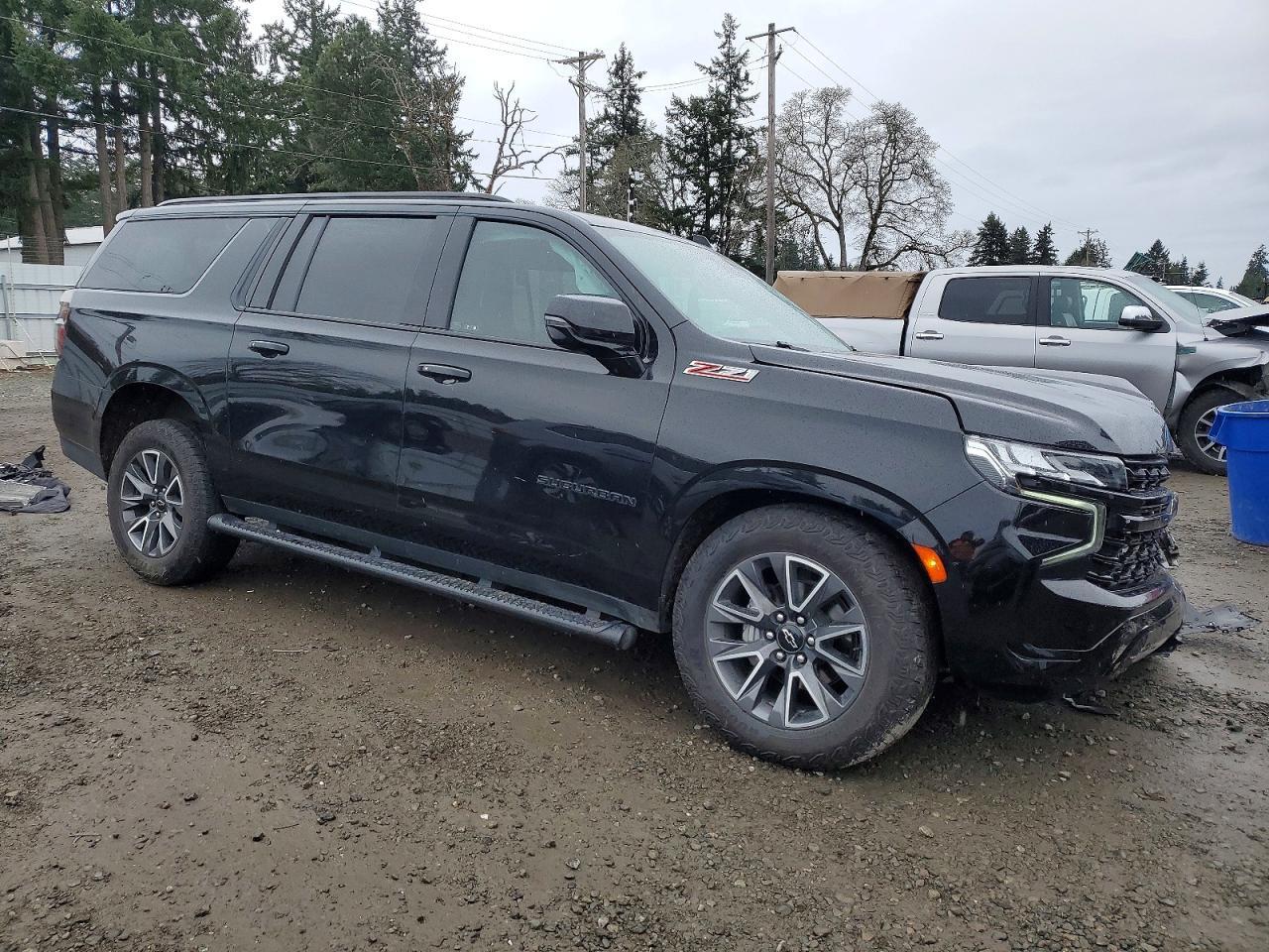 2023 Chevrolet Suburban K1500 Z71 - zdjęcie 4