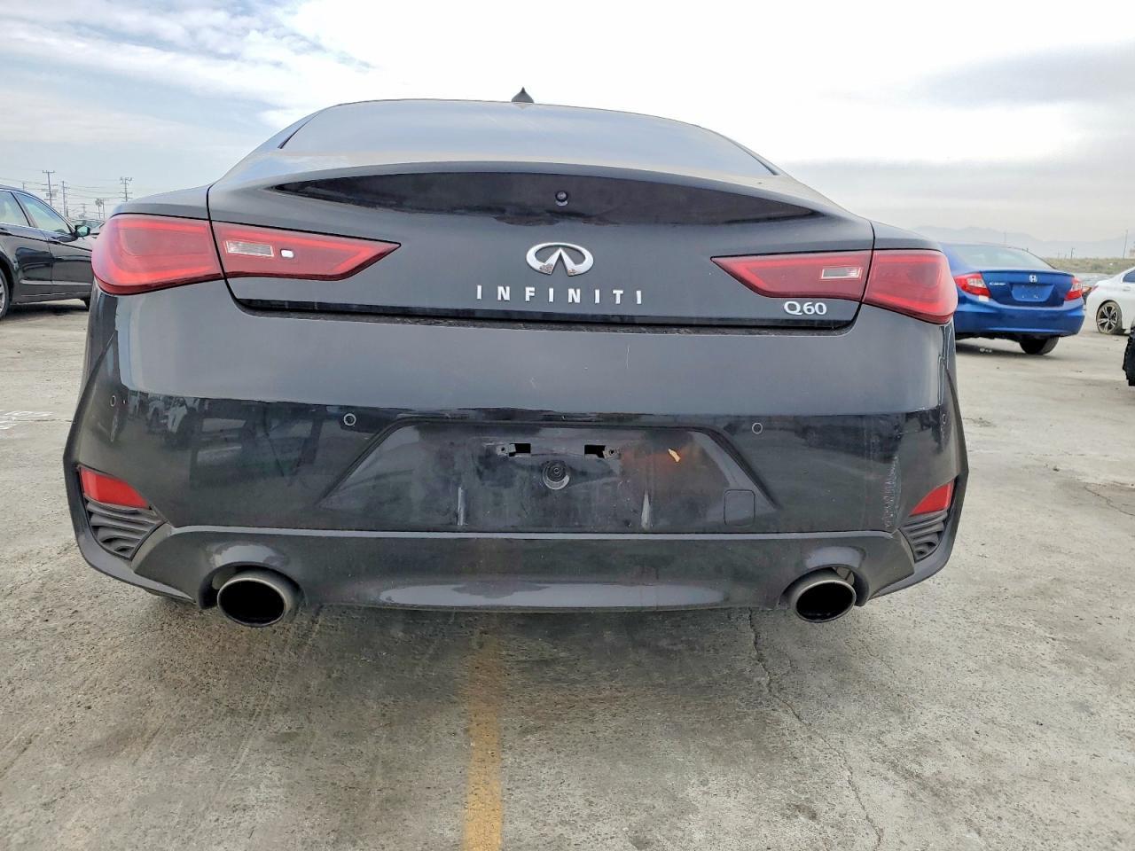 2018 Infiniti Q60 Luxe 300 - zdjęcie 6