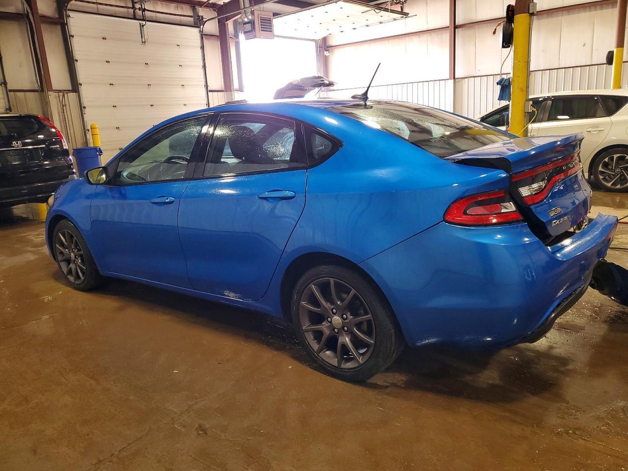 2015 Dodge Dart Sxt - zdjęcie 2