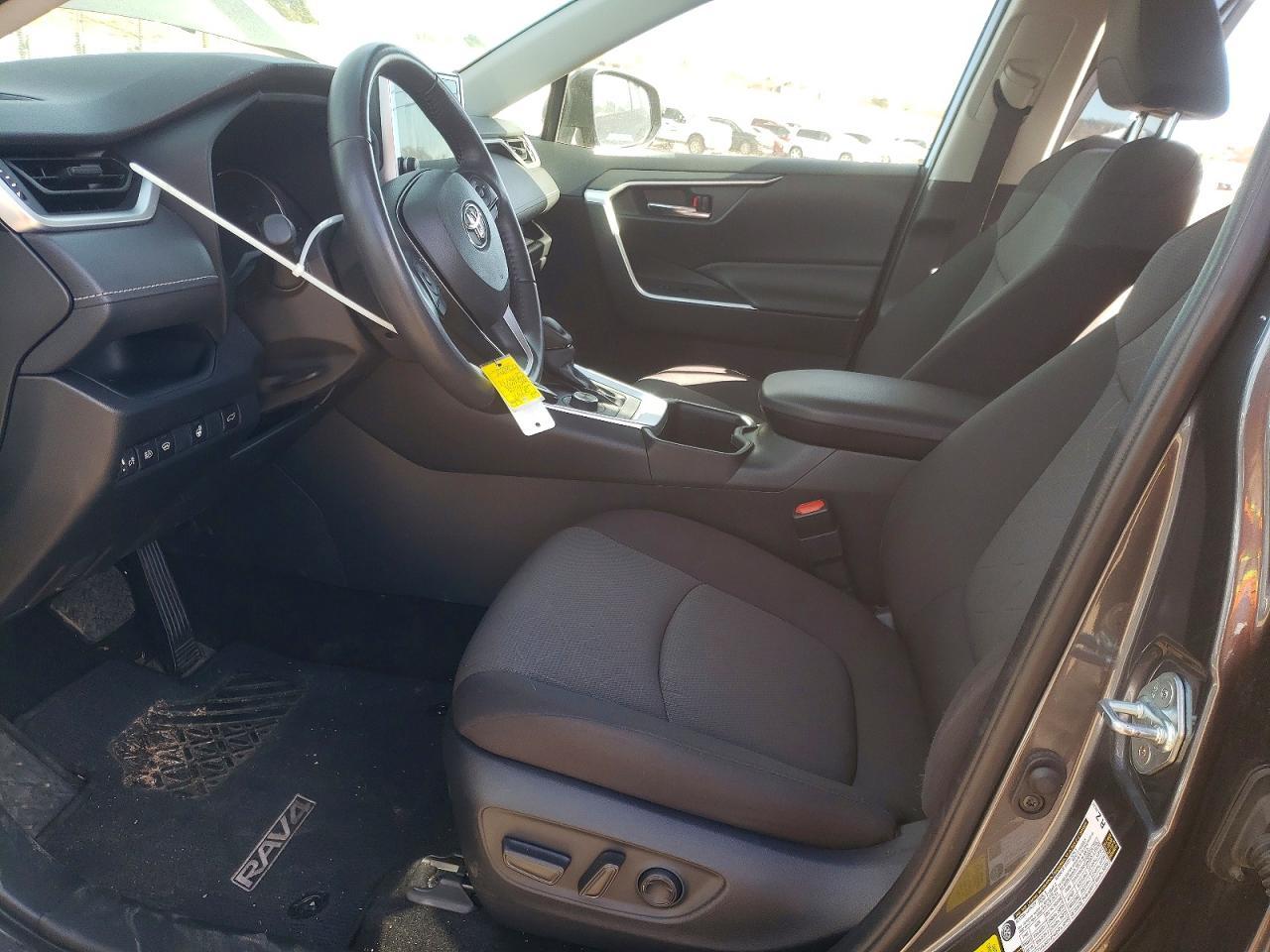 2023 Toyota Rav4 Xle - zdjęcie 7