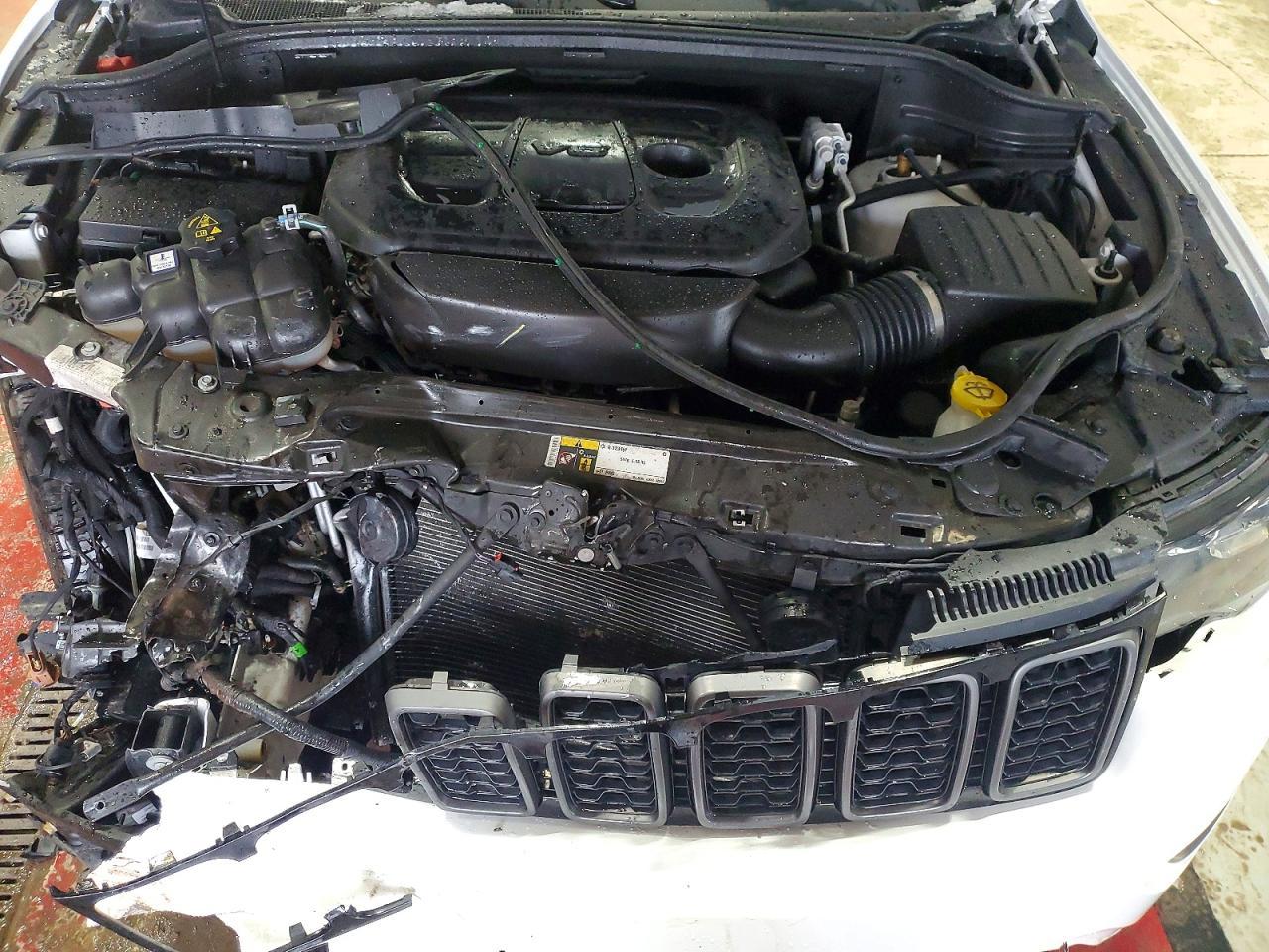 2021 Jeep Grand Cherokee Trailhawk - zdjęcie 12