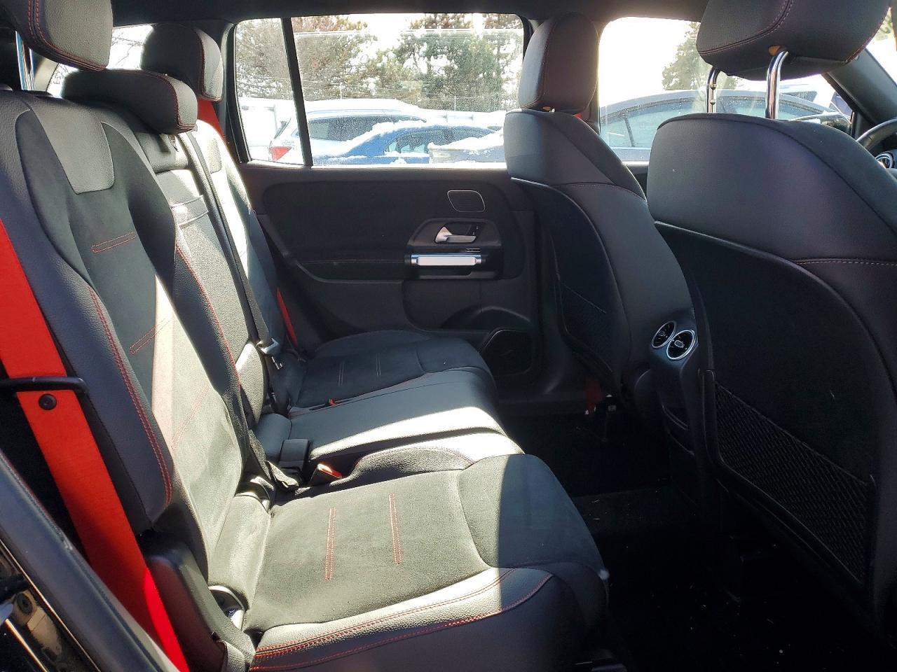 2024 Mercedes-Benz Glb Amg 35 4Matic - zdjęcie 11